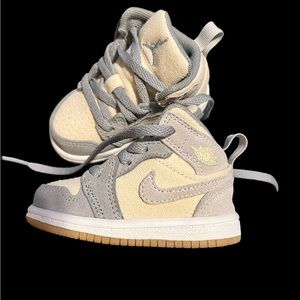 Jordan 1 Mid SE (TD)